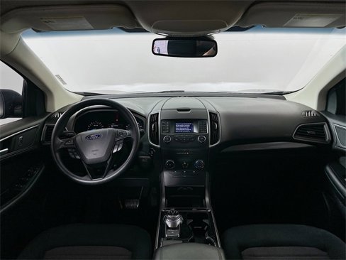 Used 2019 Ford Edge SE image 21