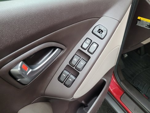 Used 2015 Hyundai Tucson SE image 27