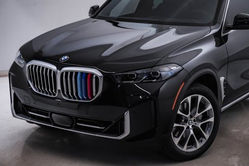 Used 2025 BMW X5 xDrive40i w/ Parking Assistance Package image 4