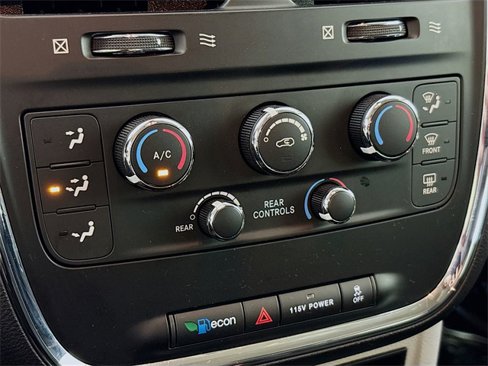 Used 2019 Dodge Grand Caravan SE image 15