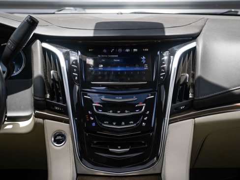 Used 2020 Cadillac Escalade Luxury image 29
