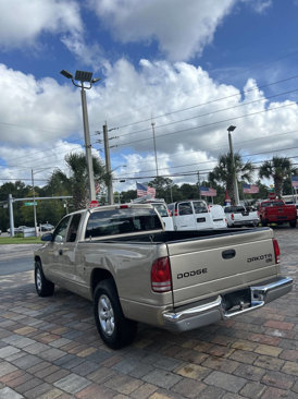 Used 2004 Dodge Dakota SLT image 6