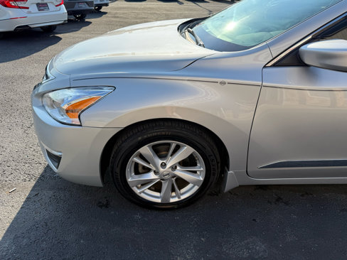Used 2014 Nissan Altima 2.5 SV image 10