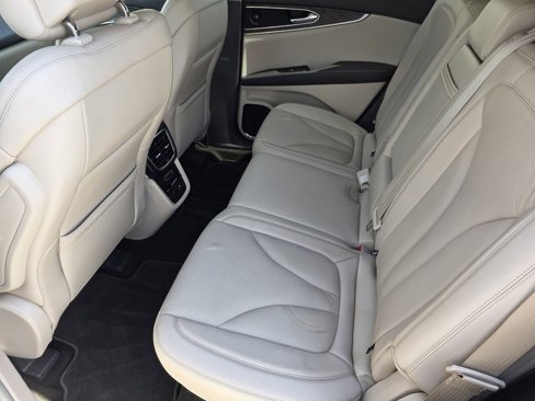 Used 2019 Lincoln Nautilus Reserve image 15