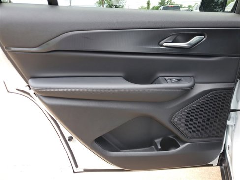 New 2025 Jeep Grand Cherokee L Altitude image 15