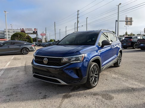 Certified 2022 Volkswagen Taos S image 2