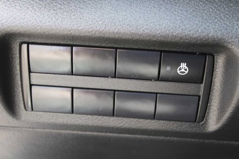 Used 2022 Nissan Kicks SR image 23