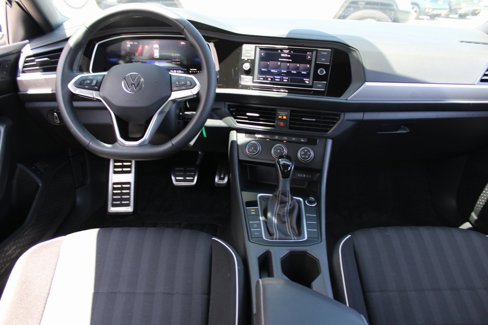 Certified 2024 Volkswagen Jetta Sport image 19