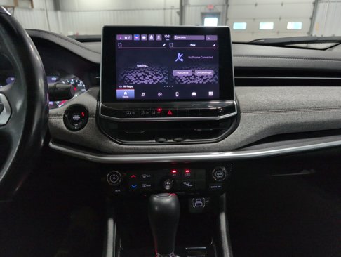 Used 2022 Jeep Compass Latitude image 10
