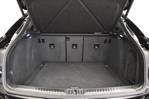 Certified 2025 Porsche Macan Turbo image 57