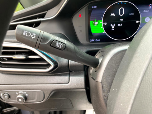 Used 2023 Chevrolet Bolt LT image 59