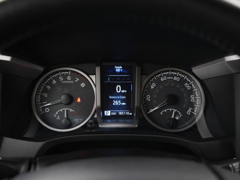 Used 2016 Toyota Tacoma SR5 image 22