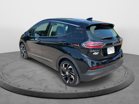 Used 2022 Chevrolet Bolt LT w/ Infotainment Package image 7