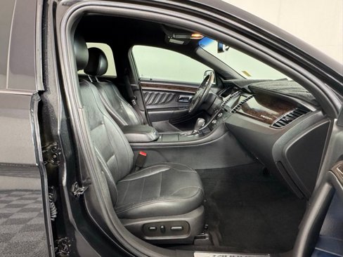 Used 2014 Ford Taurus Limited image 32