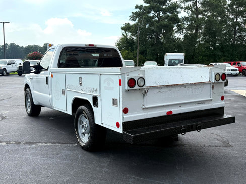 Used 2005 Ford F350 XL image 3