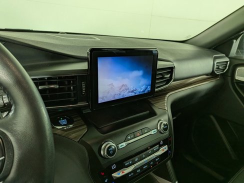 Used 2020 Ford Explorer Limited image 23
