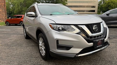 Used 2018 Nissan Rogue SV image 35