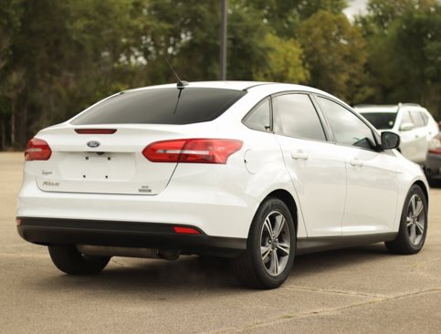 Used 2017 Ford Focus SE image 7