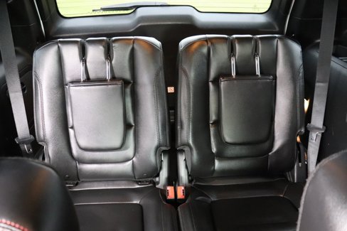 Used 2018 Ford Explorer XLT w/ Equipment Group 202A image 19