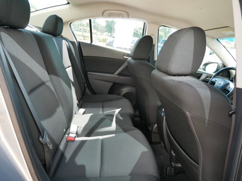 Used 2013 MAZDA MAZDA3 i Sport image 24