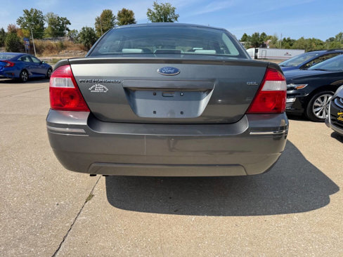 Used 2005 Ford Five Hundred SEL image 7