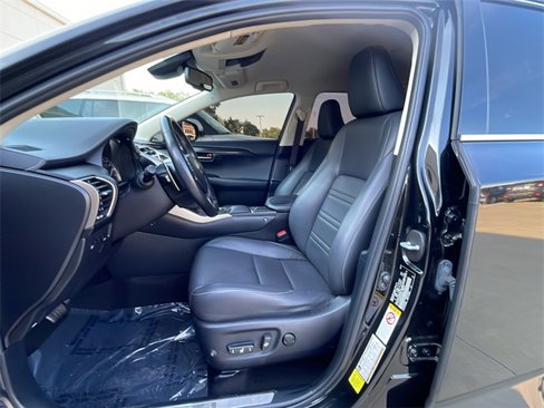 Used 2018 Lexus NX 300 FWD image 27