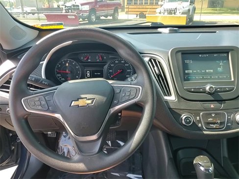 Used 2018 Chevrolet Malibu LS image 22