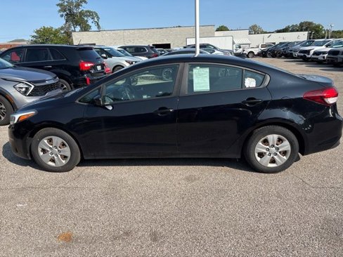Used 2017 Kia Forte LX w/ LX Popular Package image 8