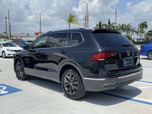 Certified 2022 Volkswagen Tiguan SE image 6
