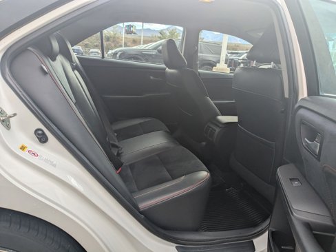 Used 2015 Toyota Camry XSE image 18