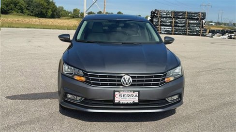 Used 2016 Volkswagen Passat 1.8T SE image 3