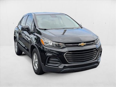 Used 2020 Chevrolet Trax LS image 3