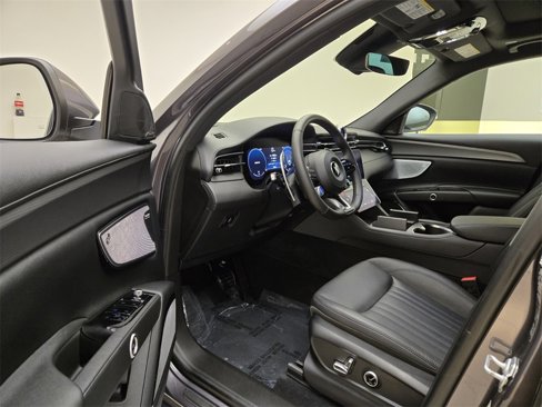 Used 2024 Maserati Grecale GT image 16