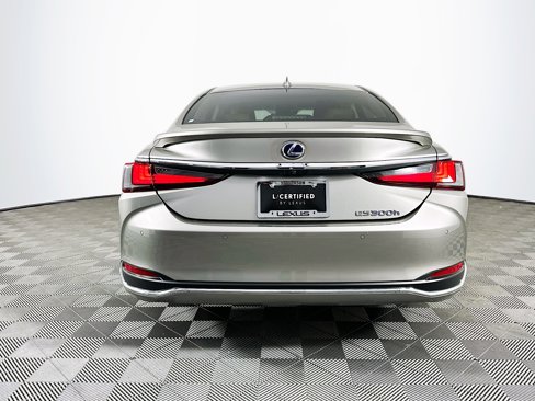 Used 2020 Lexus ES 300h w/ Premium Package image 6