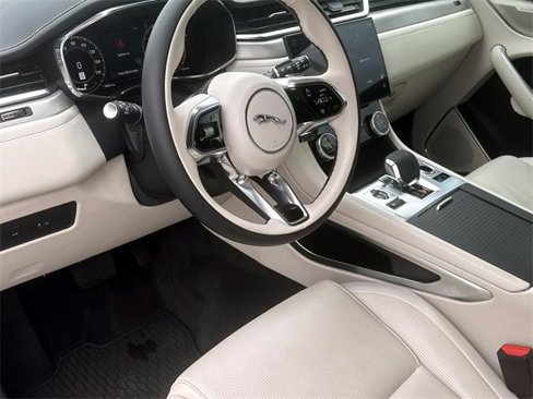 New 2025 Jaguar F-PACE R-Dynamic S image 29