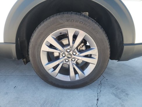 Used 2022 Ford Explorer XLT w/ Equipment Group 202A image 17