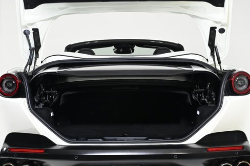 Used 2020 Ferrari Portofino image 5