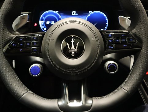 New 2025 Maserati Grecale Modena image 27