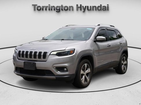 Used 2019 Jeep Cherokee Limited image 3