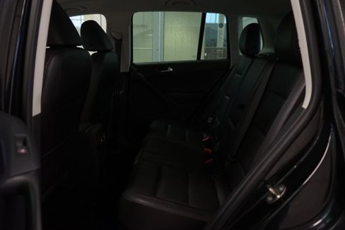 Used 2015 Volkswagen Tiguan SE image 27