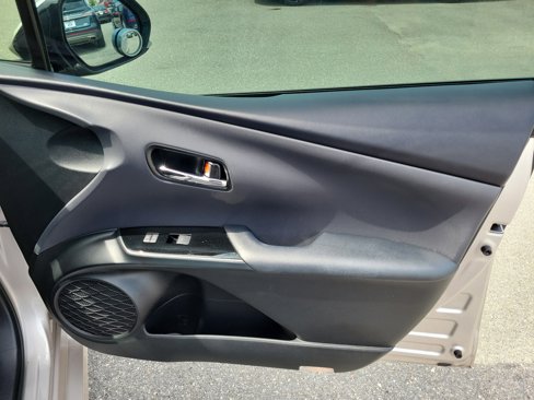 Used 2019 Toyota Prius Prime Advanced image 28