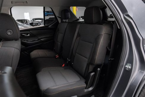 Used 2020 Chevrolet Traverse LT image 36