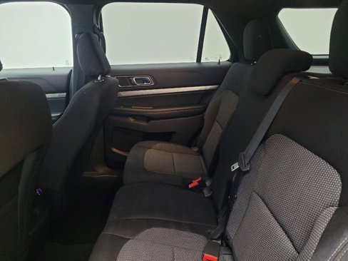 Used 2019 Ford Explorer XLT w/ Equipment Group 201A image 18