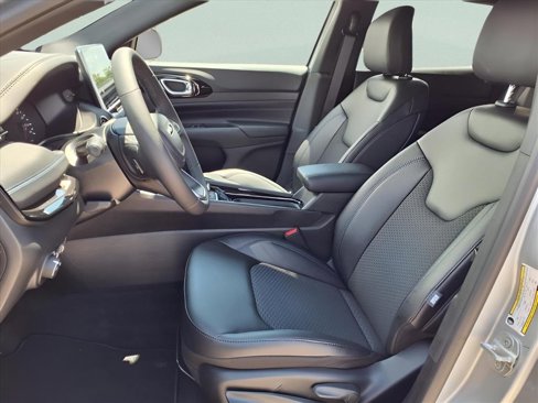 New 2025 Jeep Compass Latitude w/ Altitude Special Edition image 8