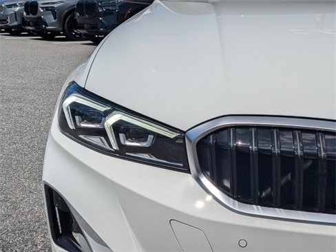 New 2025 BMW 330i Sedan w/ Premium Package image 10