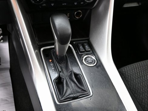 Used 2022 Mitsubishi Eclipse Cross LE image 24