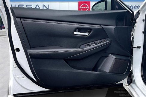 Used 2023 Nissan Sentra SV image 17