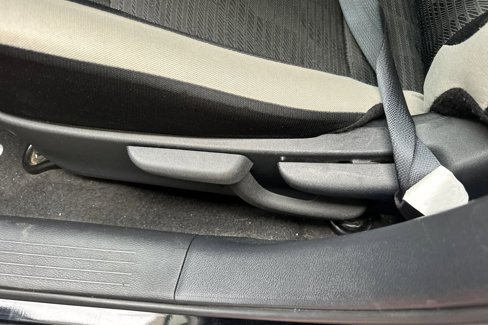 Used 2022 Nissan Versa SV w/ Trunk Package image 14