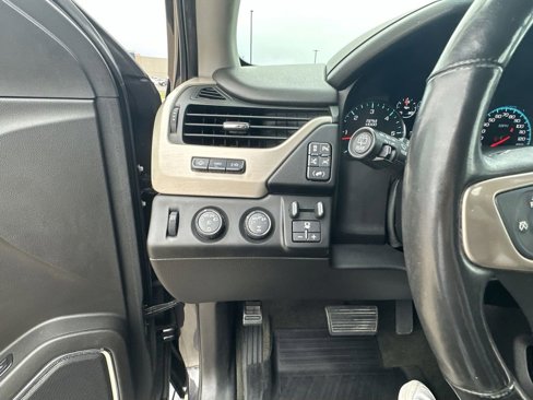 Used 2017 GMC Yukon XL Denali w/ Open Road Package image 18