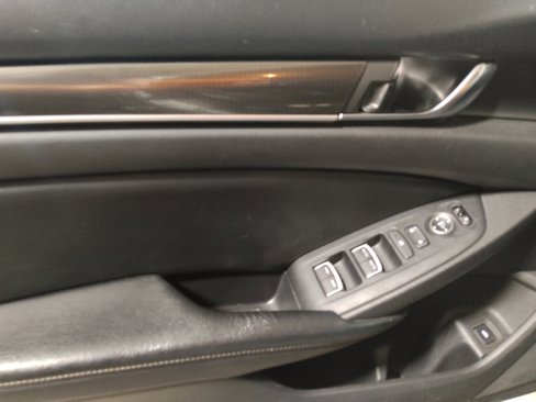 Used 2018 Honda Accord Sport image 27